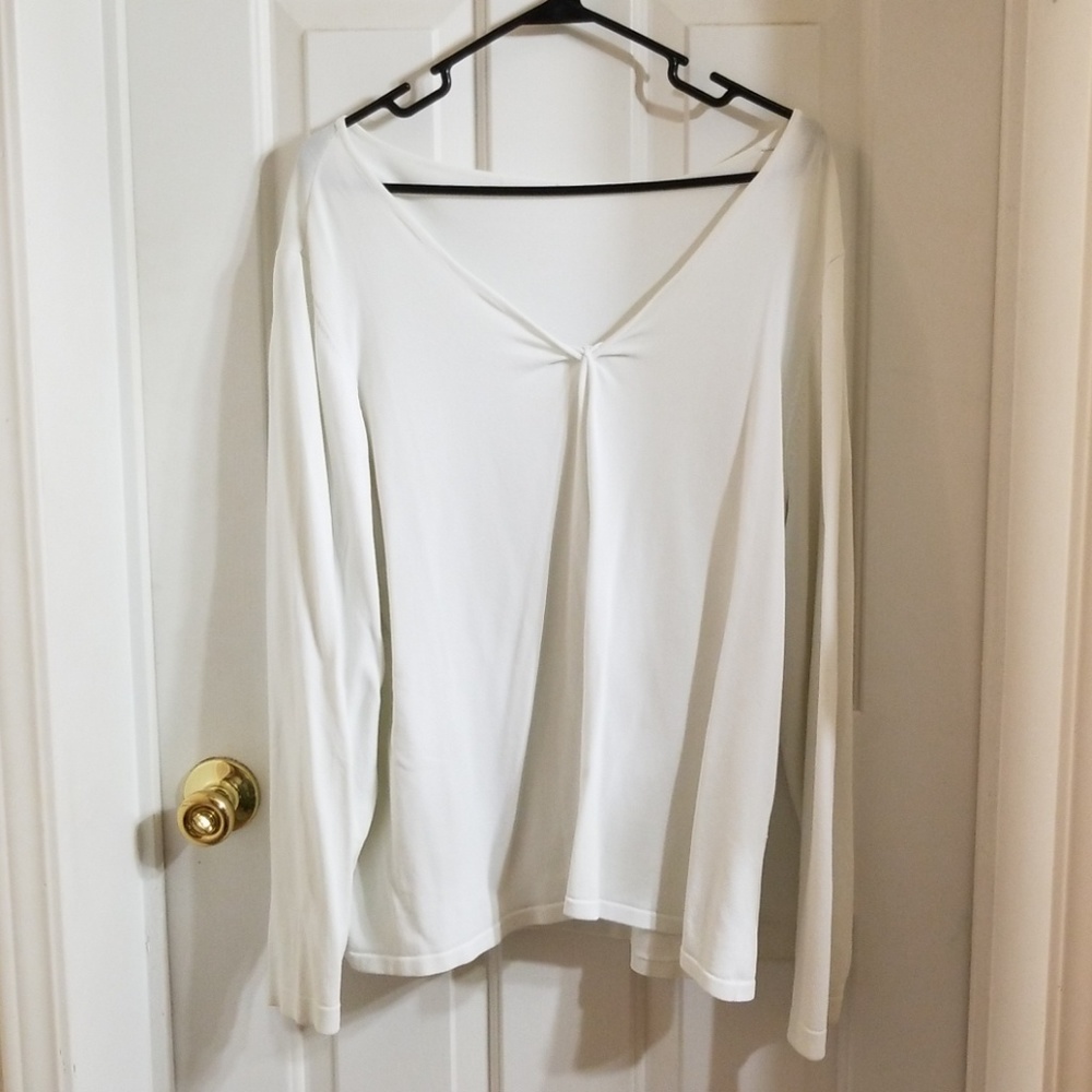 Cute white knotted sweater